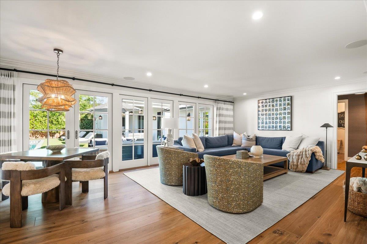 130 Longmeadow DR