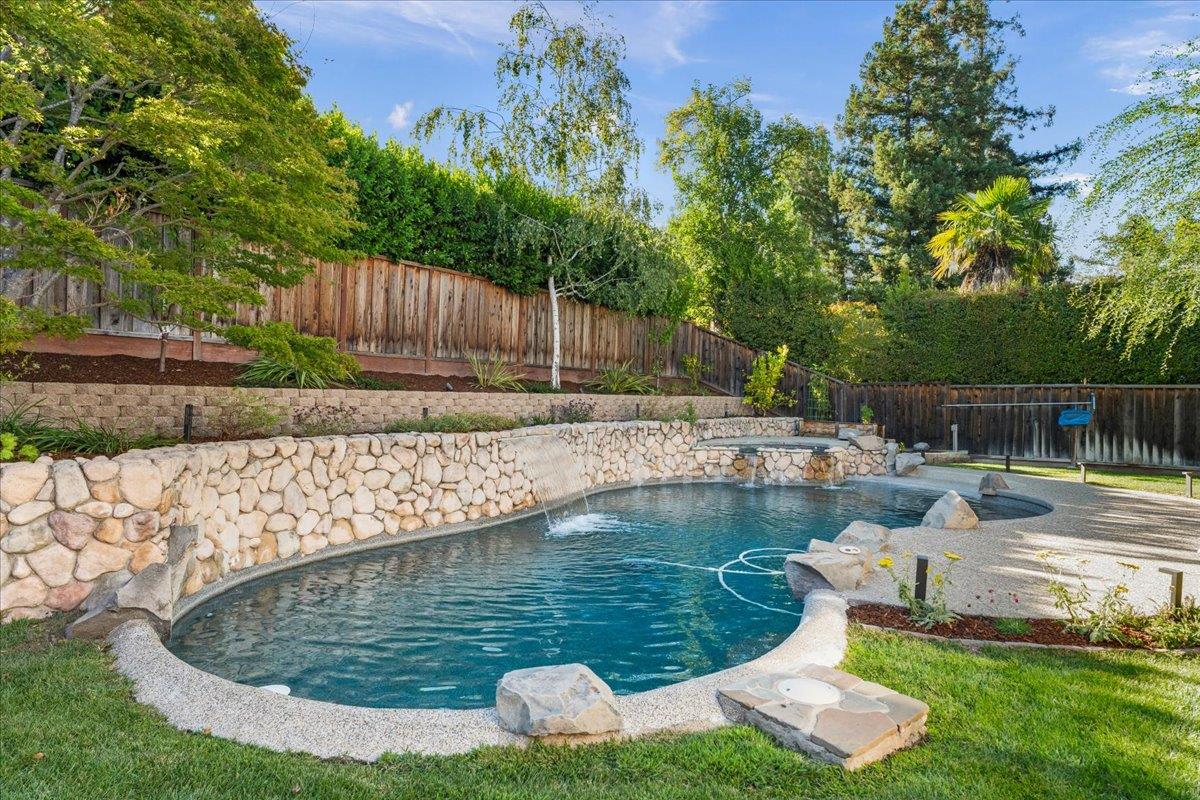 6519 Skyfarm DR