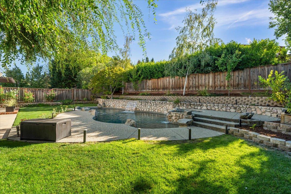 6519 Skyfarm DR