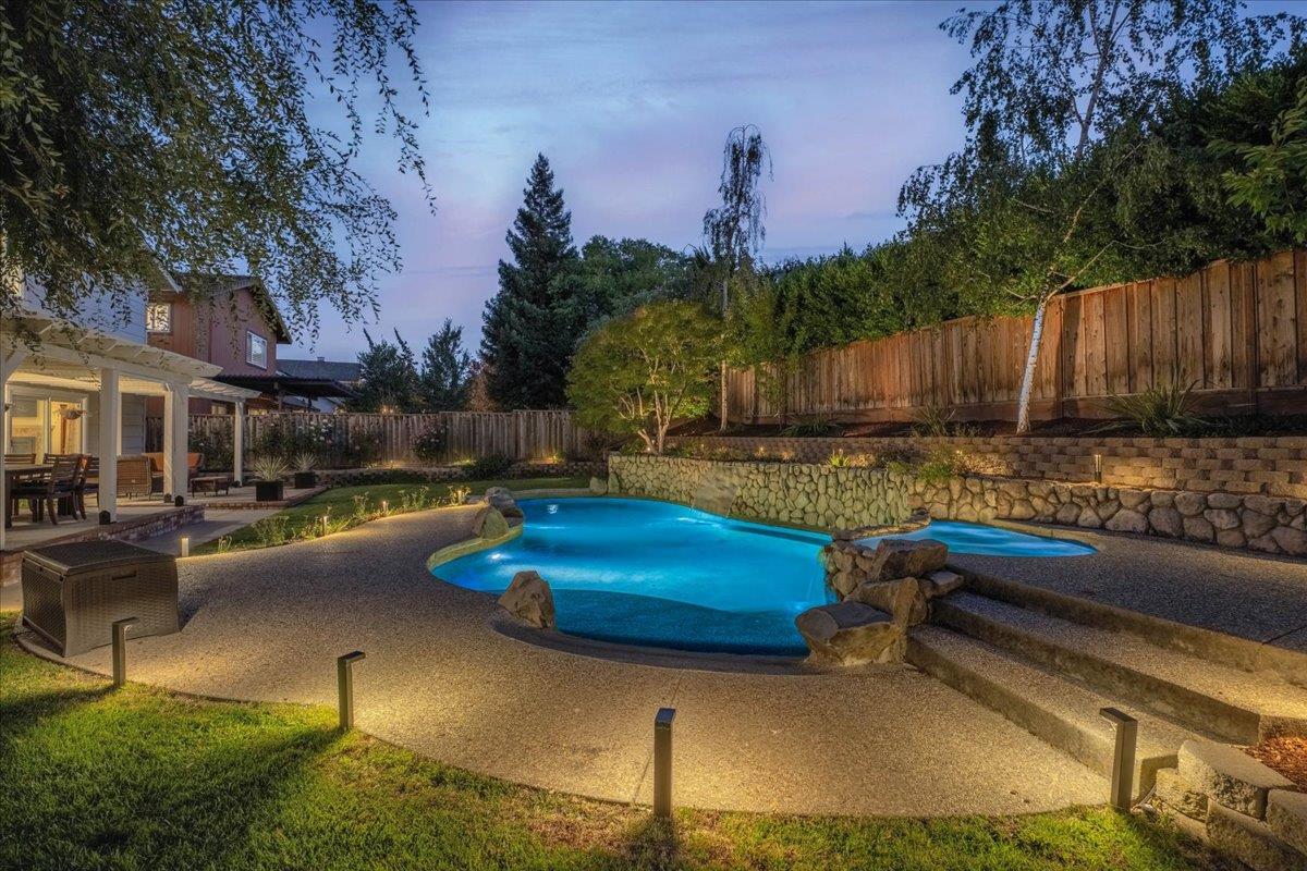 6519 Skyfarm DR