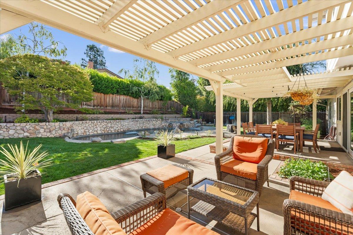 6519 Skyfarm DR