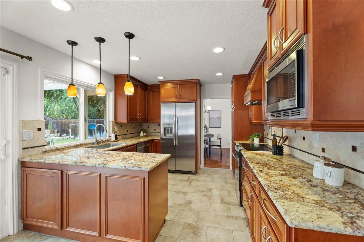 6519 Skyfarm DR