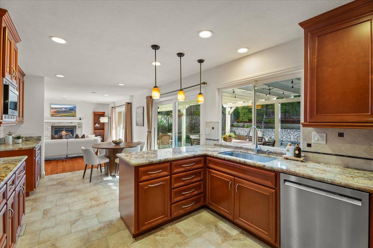 6519 Skyfarm DR
