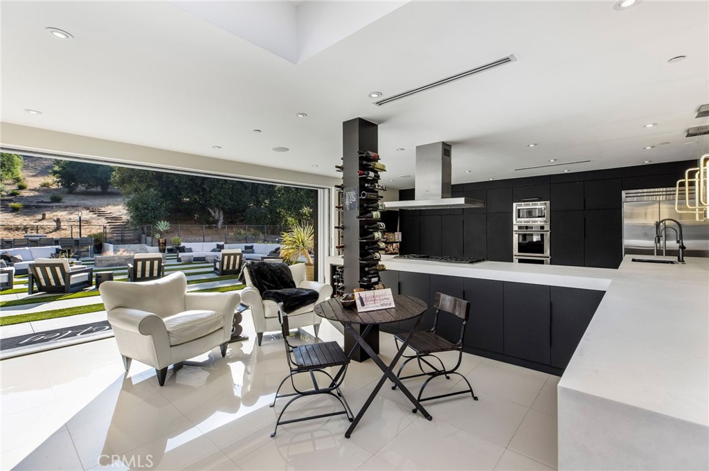 207 SADDLEBOW Road