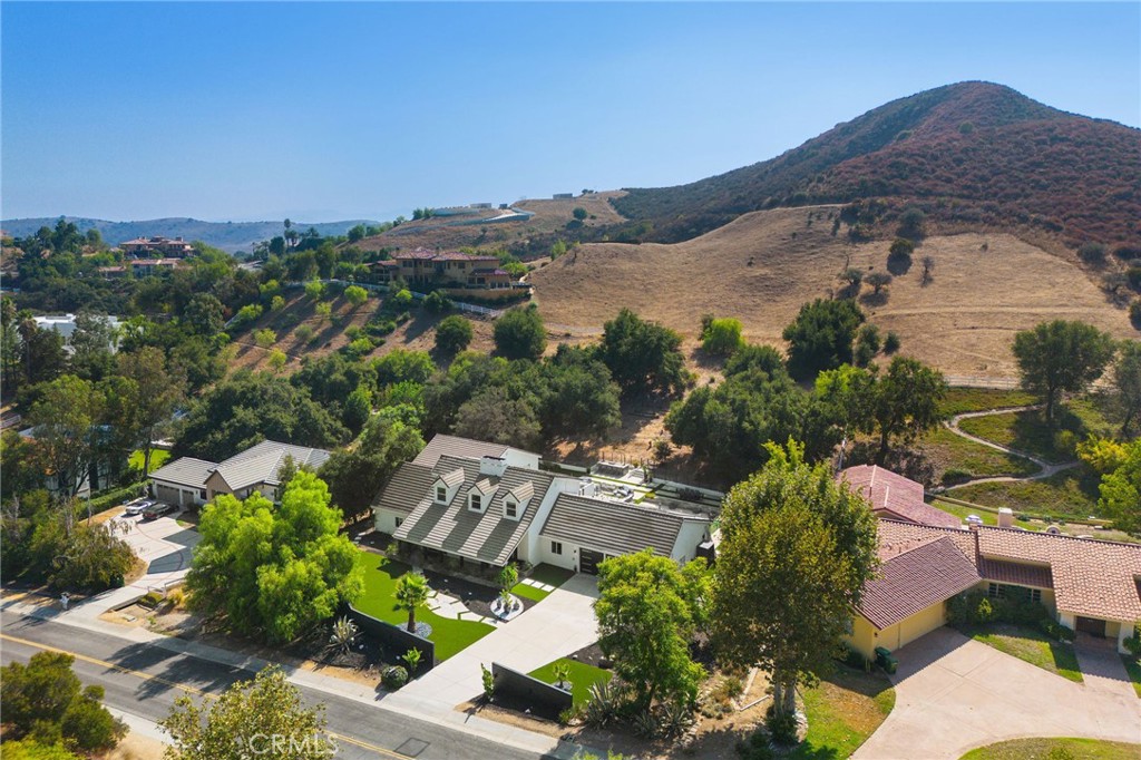 207 SADDLEBOW Road
