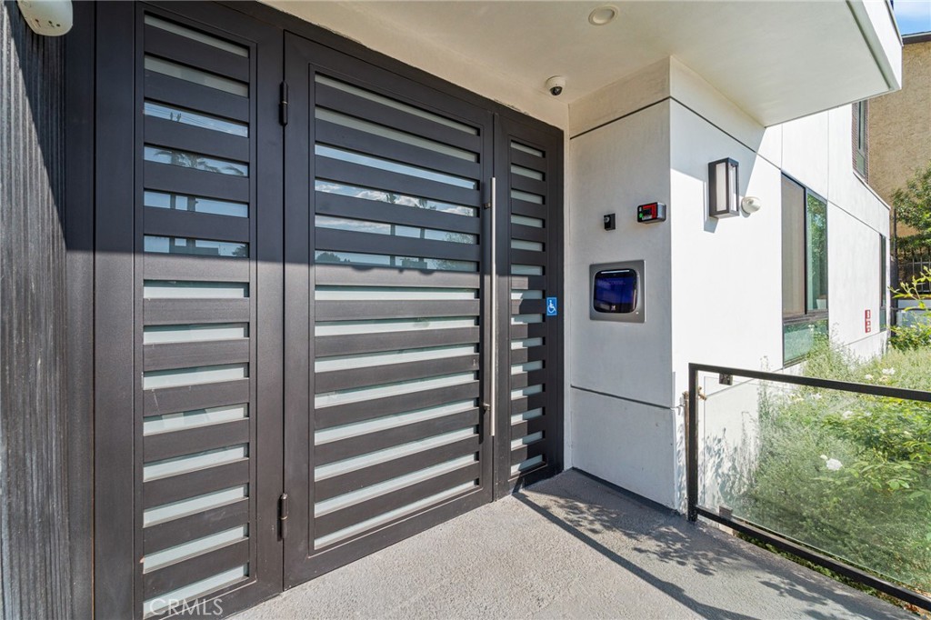 7510 Sepulveda Boulevard 102