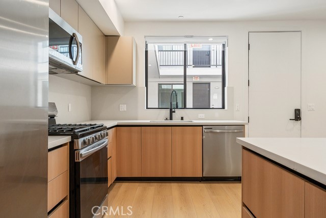 7510 Sepulveda Boulevard 102