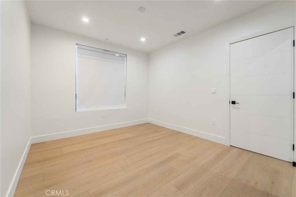 7510 Sepulveda Boulevard 102