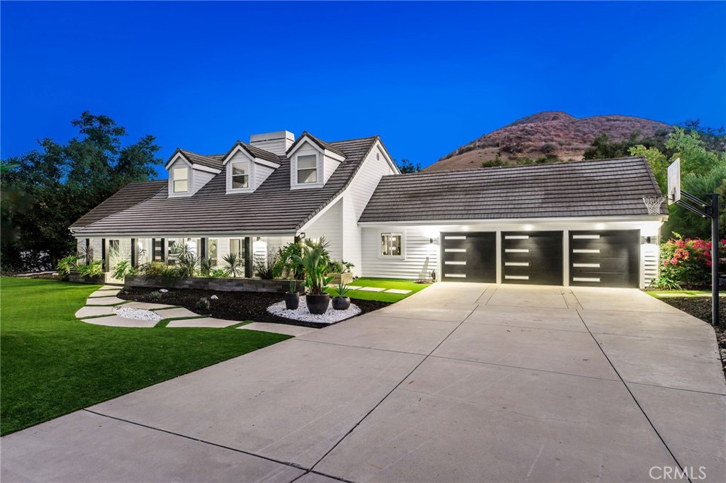 207 SADDLEBOW Road