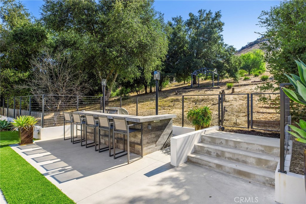 207 SADDLEBOW Road