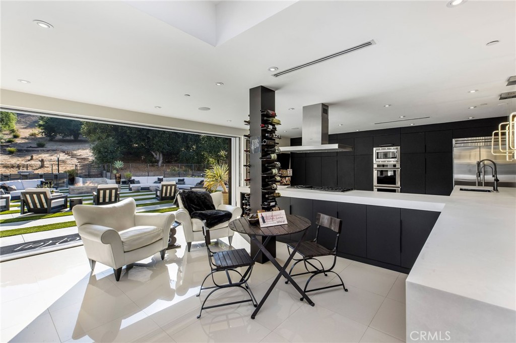 207 SADDLEBOW Road