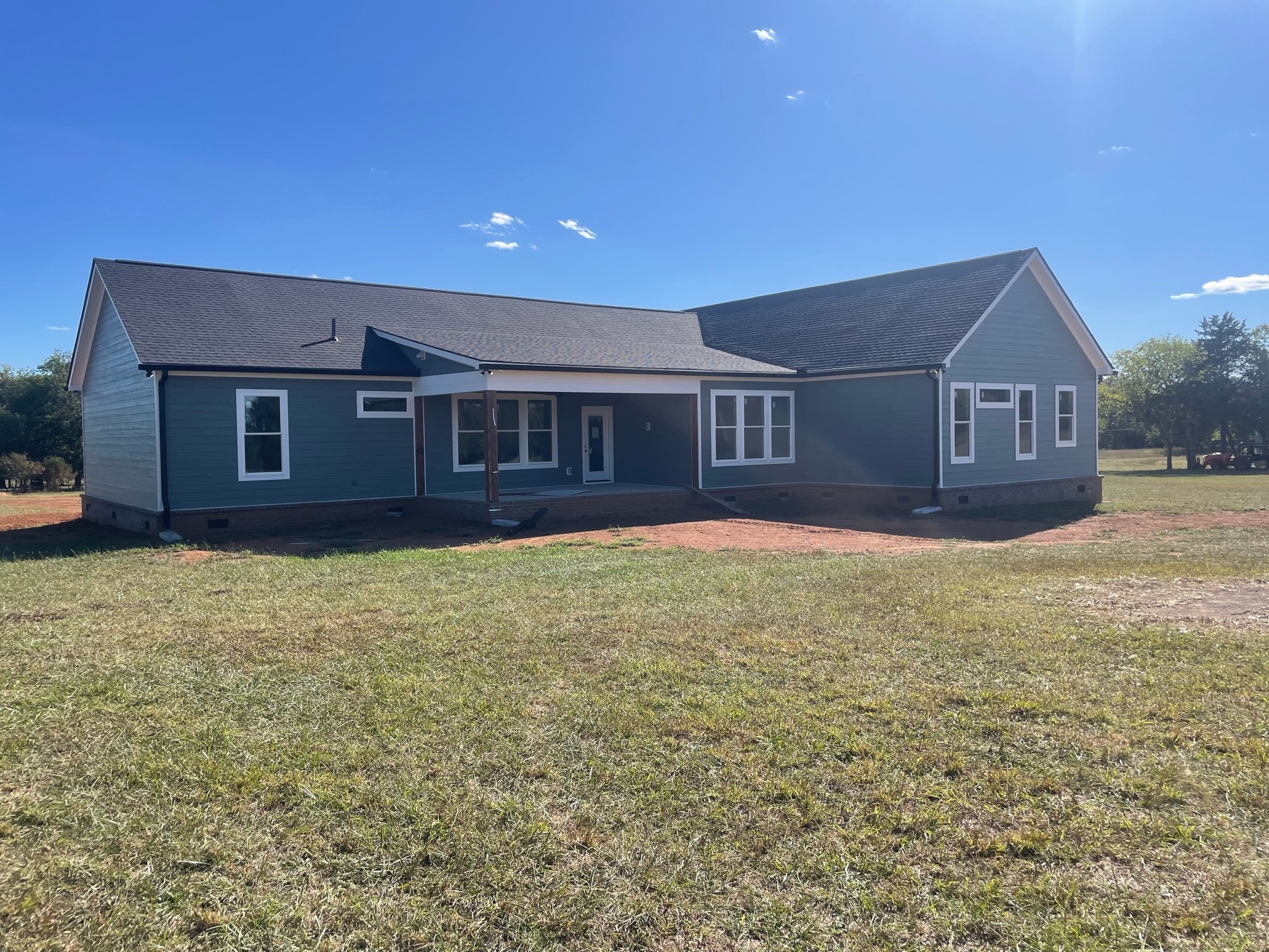 560 Shirley Rd