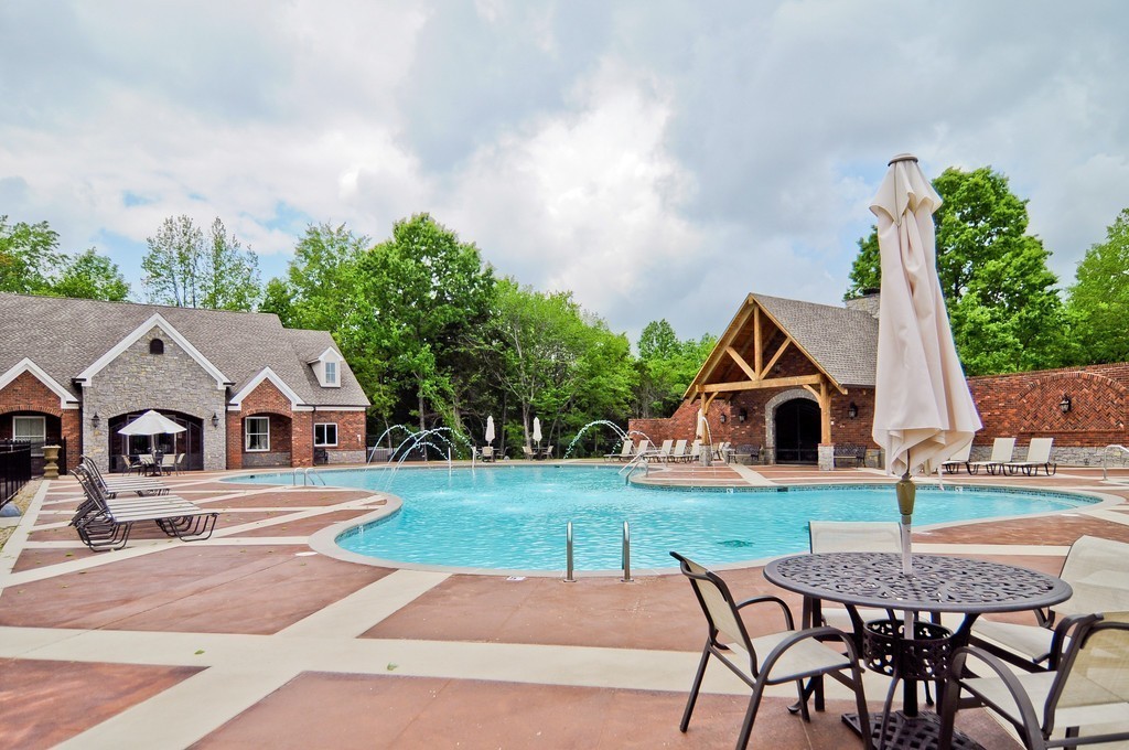 4649 Majestic Meadows Dr