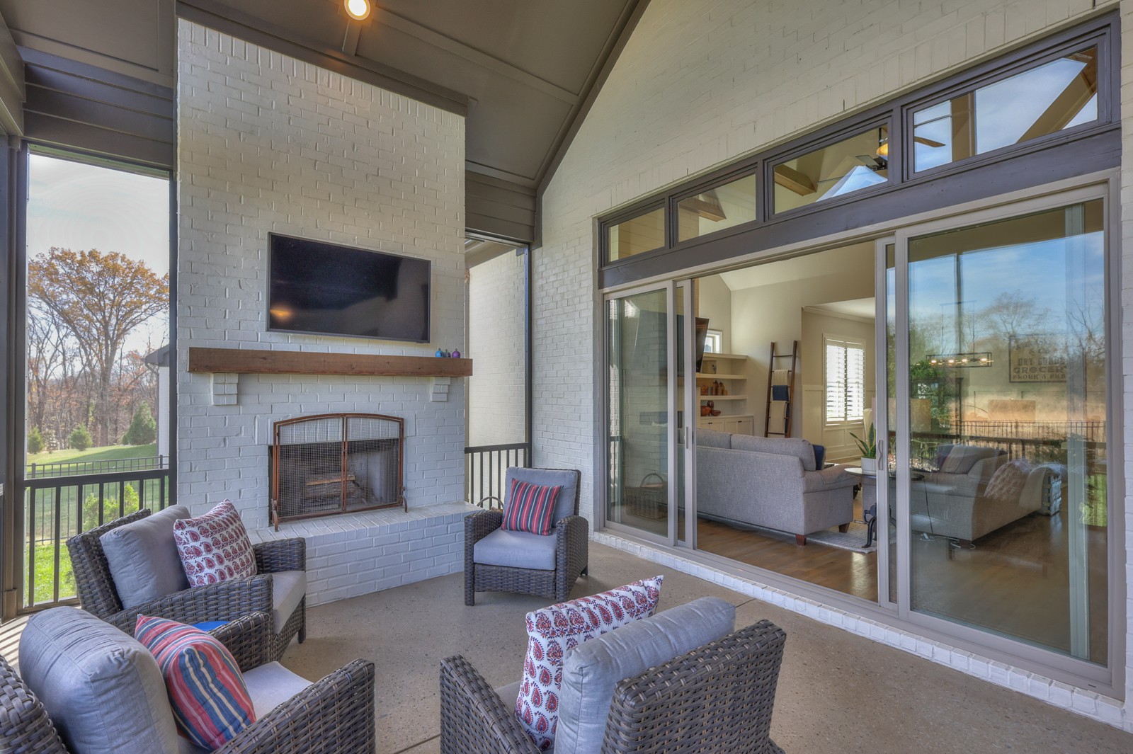 4649 Majestic Meadows Dr