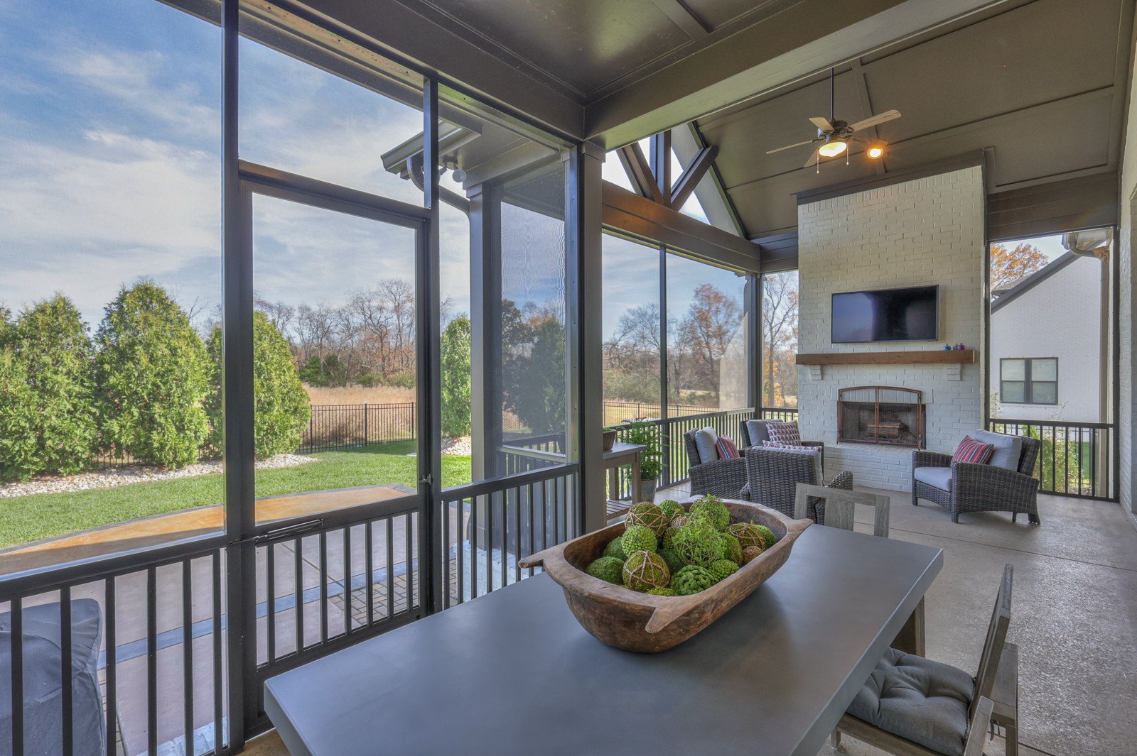 4649 Majestic Meadows Dr