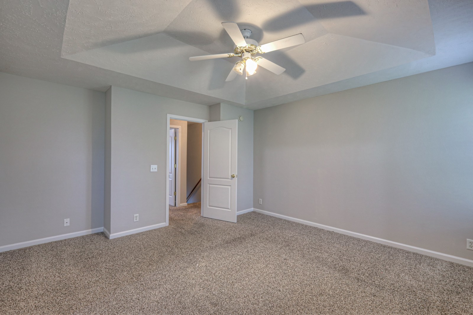 8025 Mickey Katz Cir