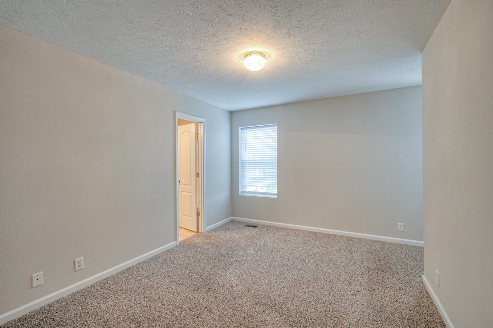 8025 Mickey Katz Cir