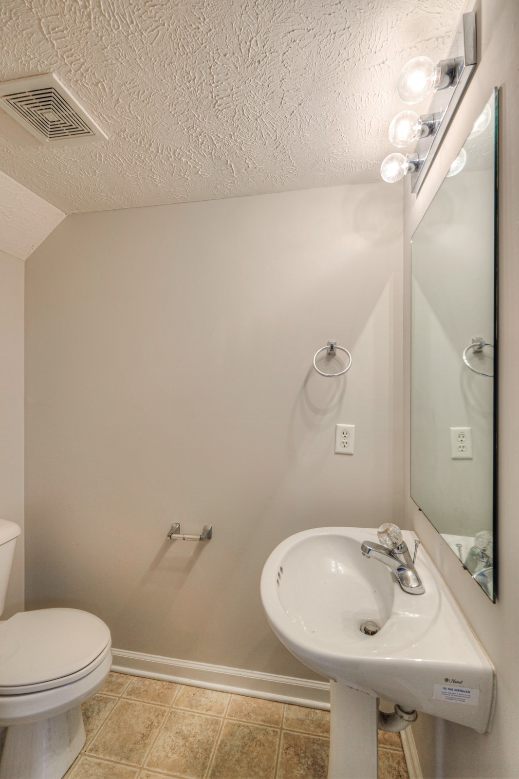 8025 Mickey Katz Cir