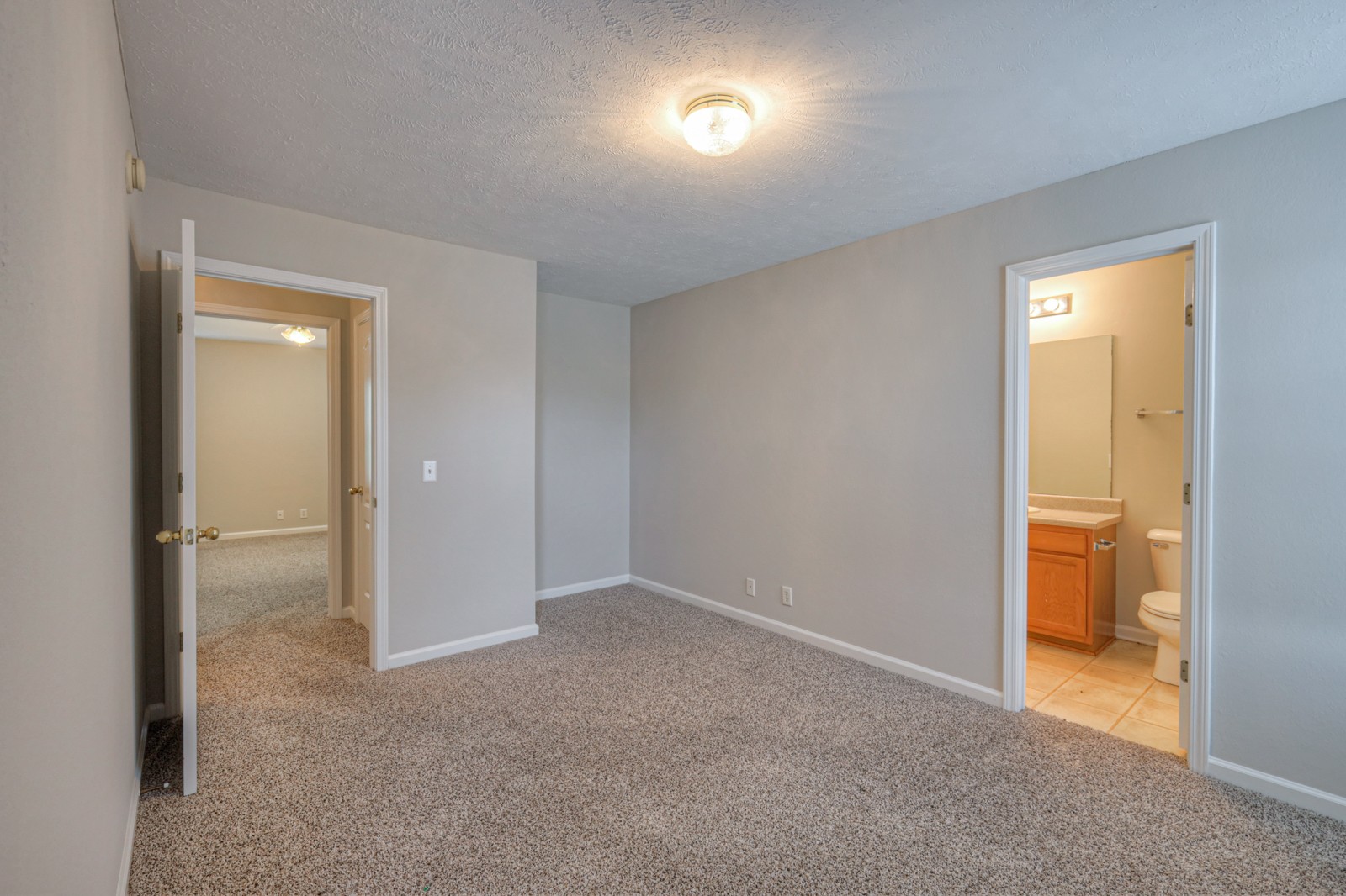 8025 Mickey Katz Cir