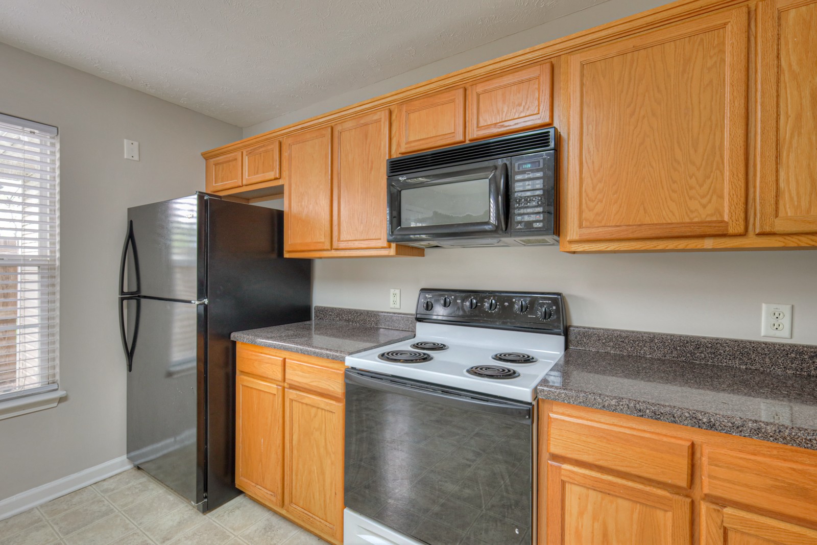 8025 Mickey Katz Cir