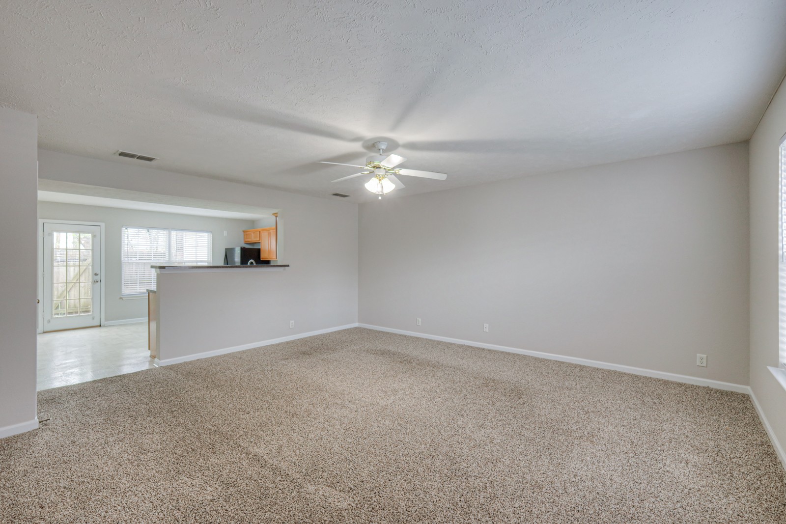 8025 Mickey Katz Cir