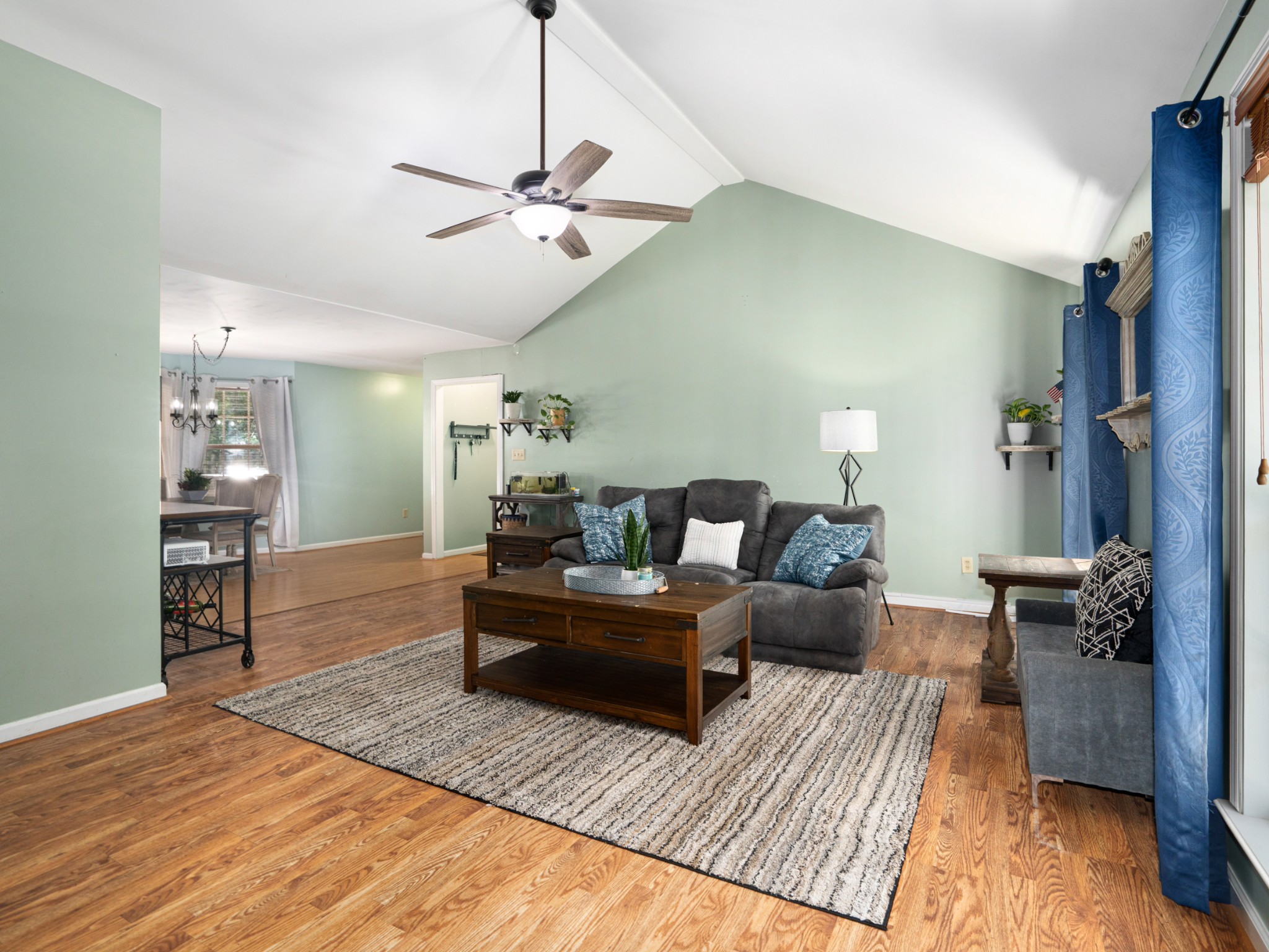 1245 Hartsfield Dr