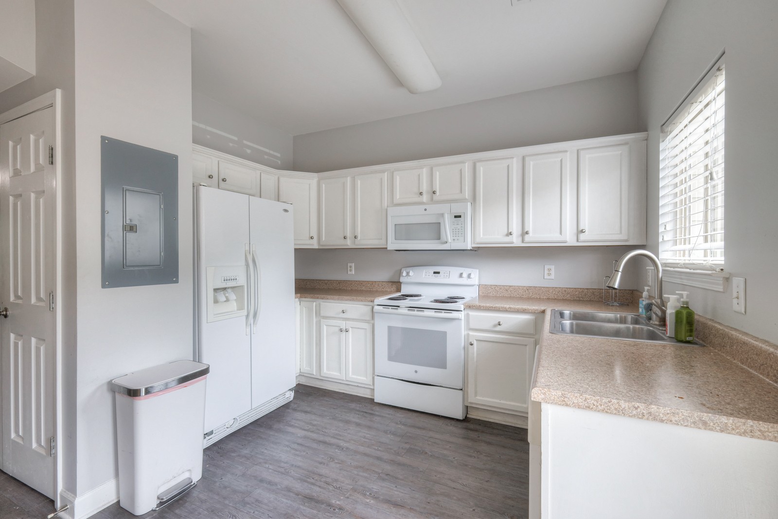 105 4th Ave Unit: 113