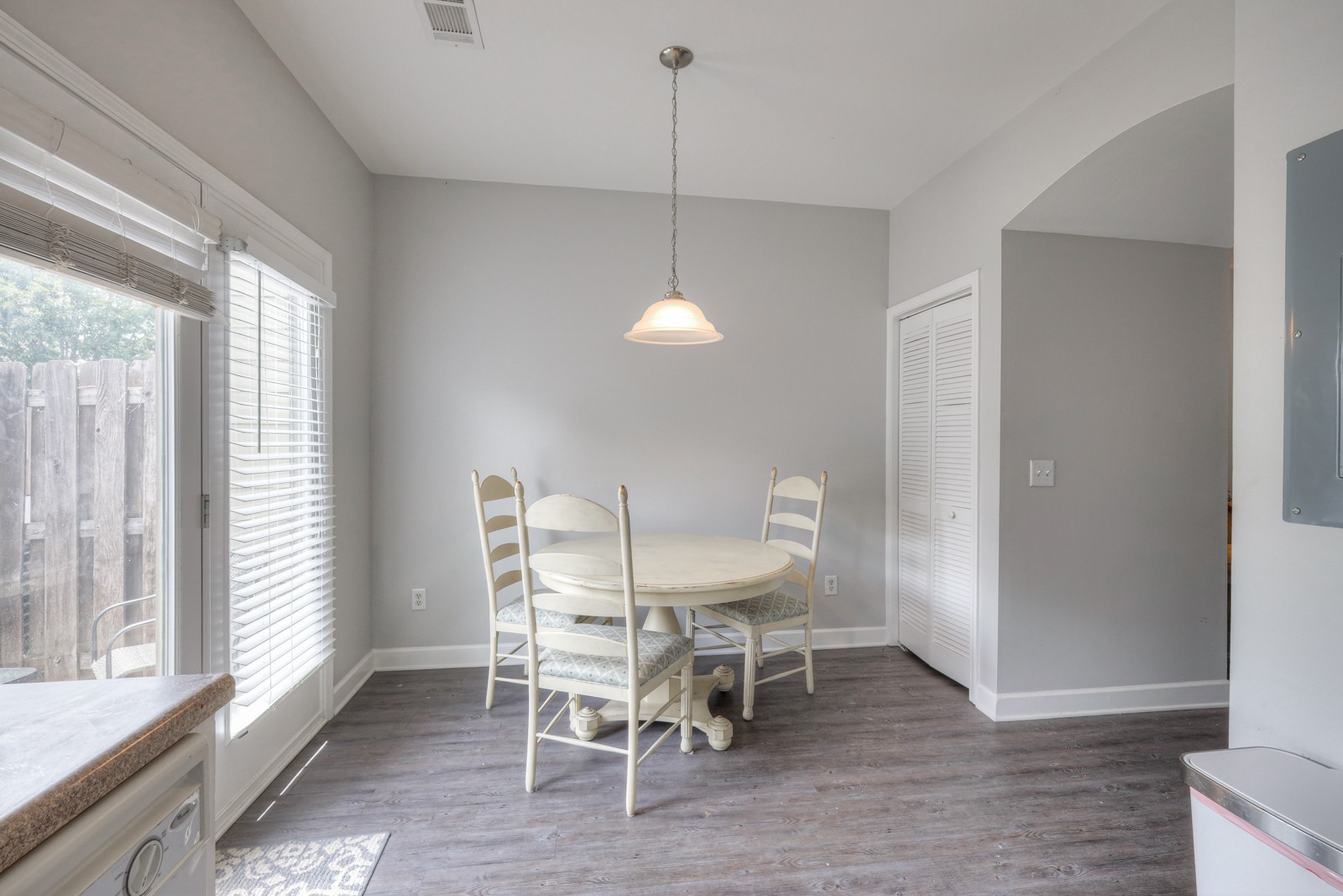 105 4th Ave Unit: 113