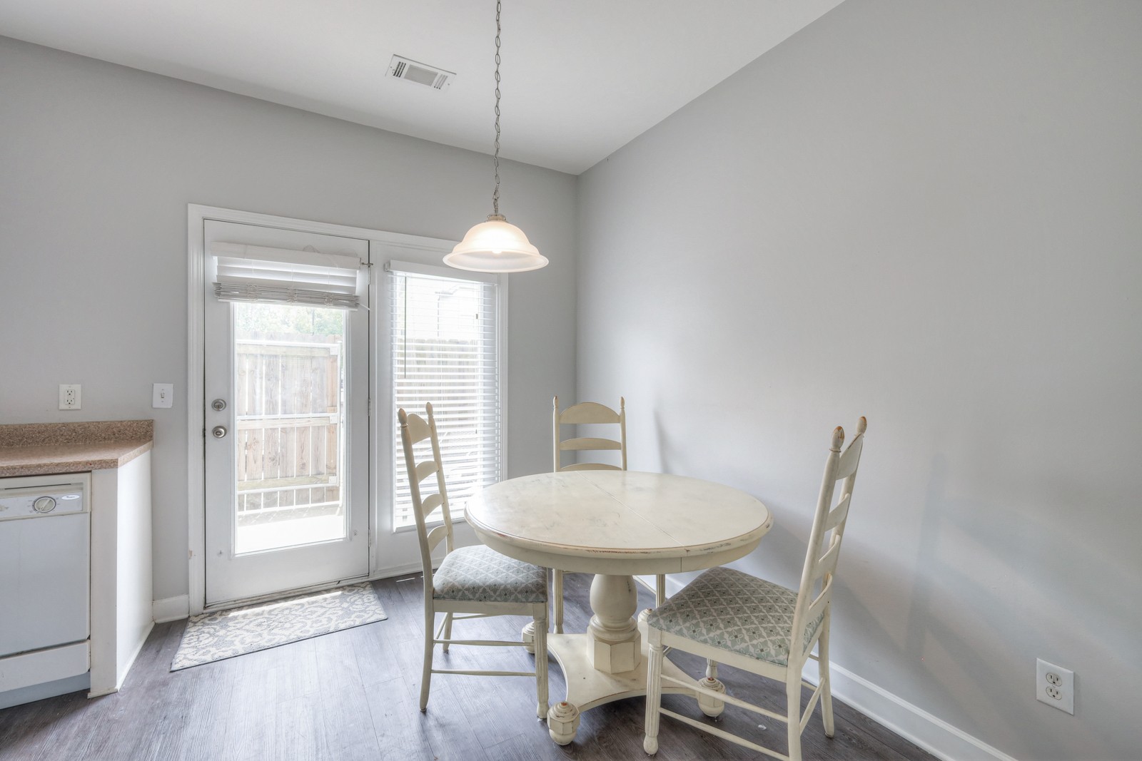 105 4th Ave Unit: 113