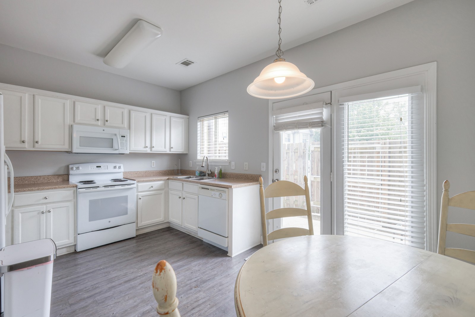 105 4th Ave Unit: 113