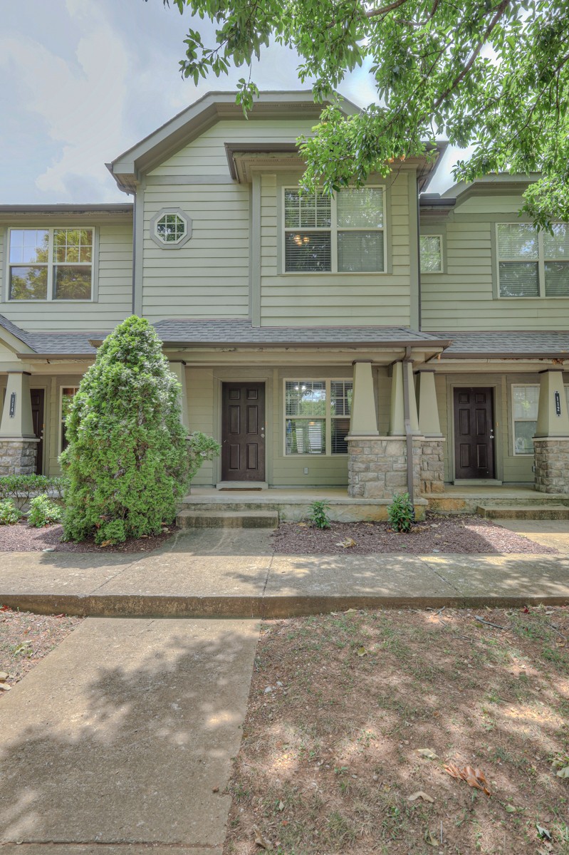 105 4th Ave Unit: 113