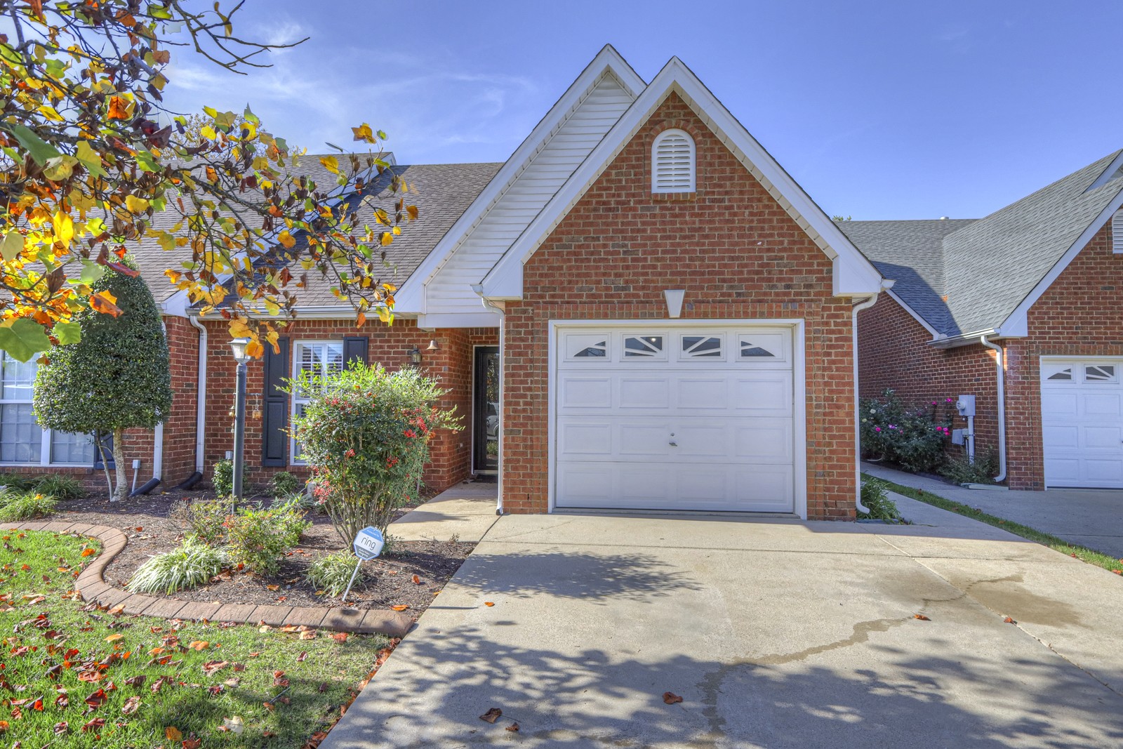 2558 Shinnecock Ct