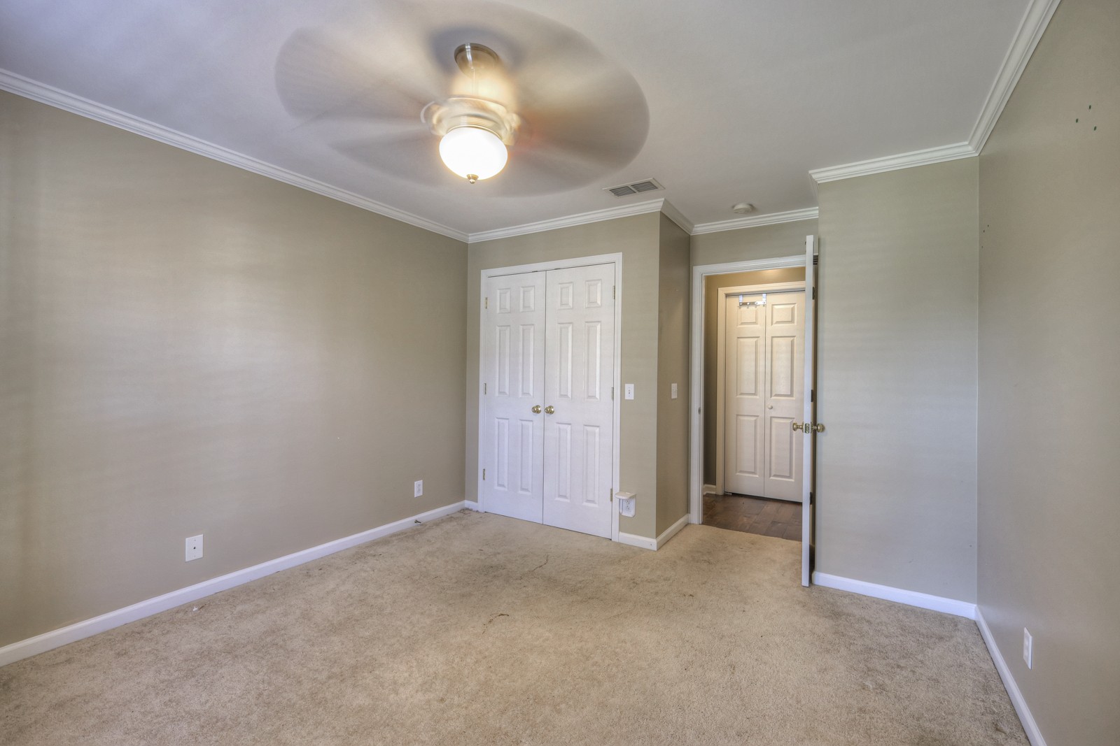 2558 Shinnecock Ct