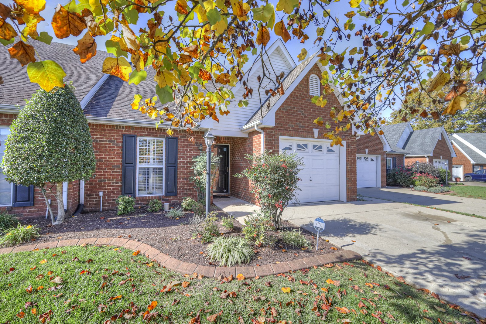 2558 Shinnecock Ct