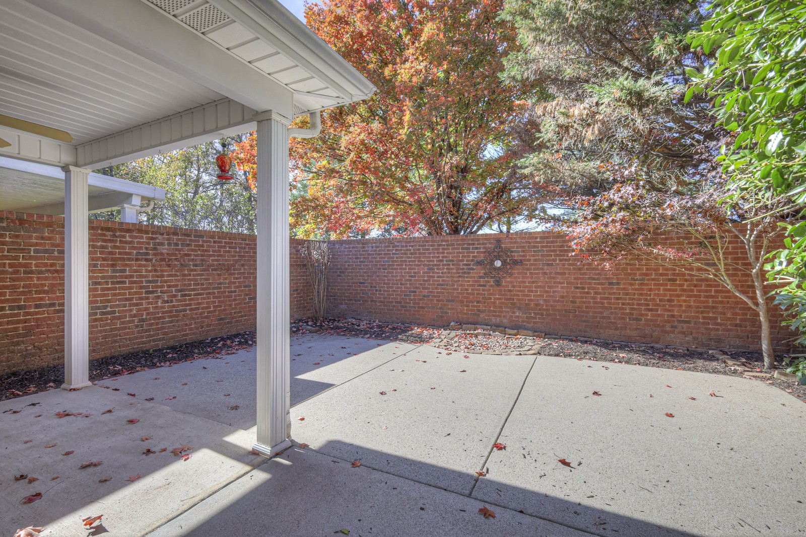 2558 Shinnecock Ct