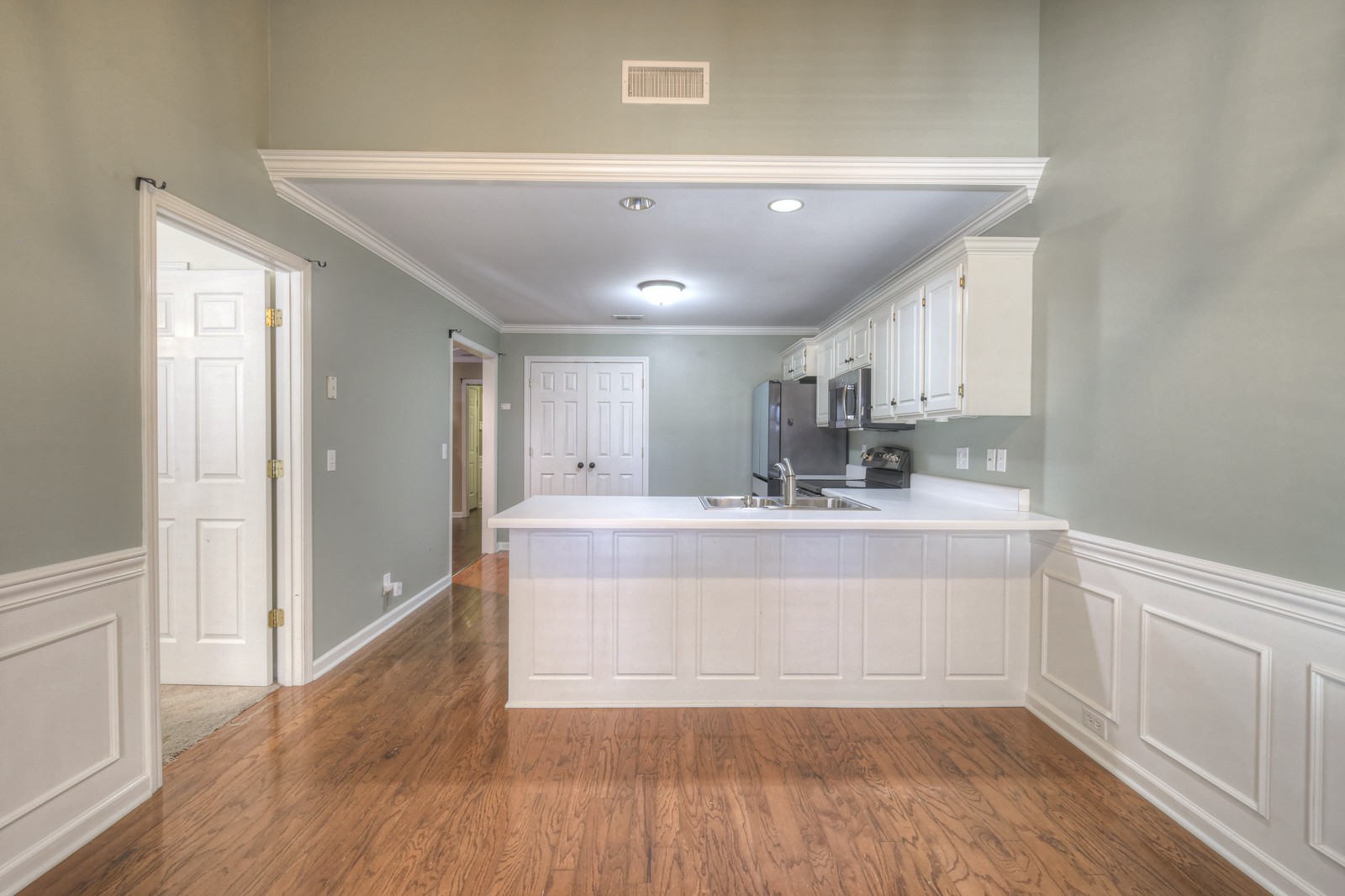 2558 Shinnecock Ct
