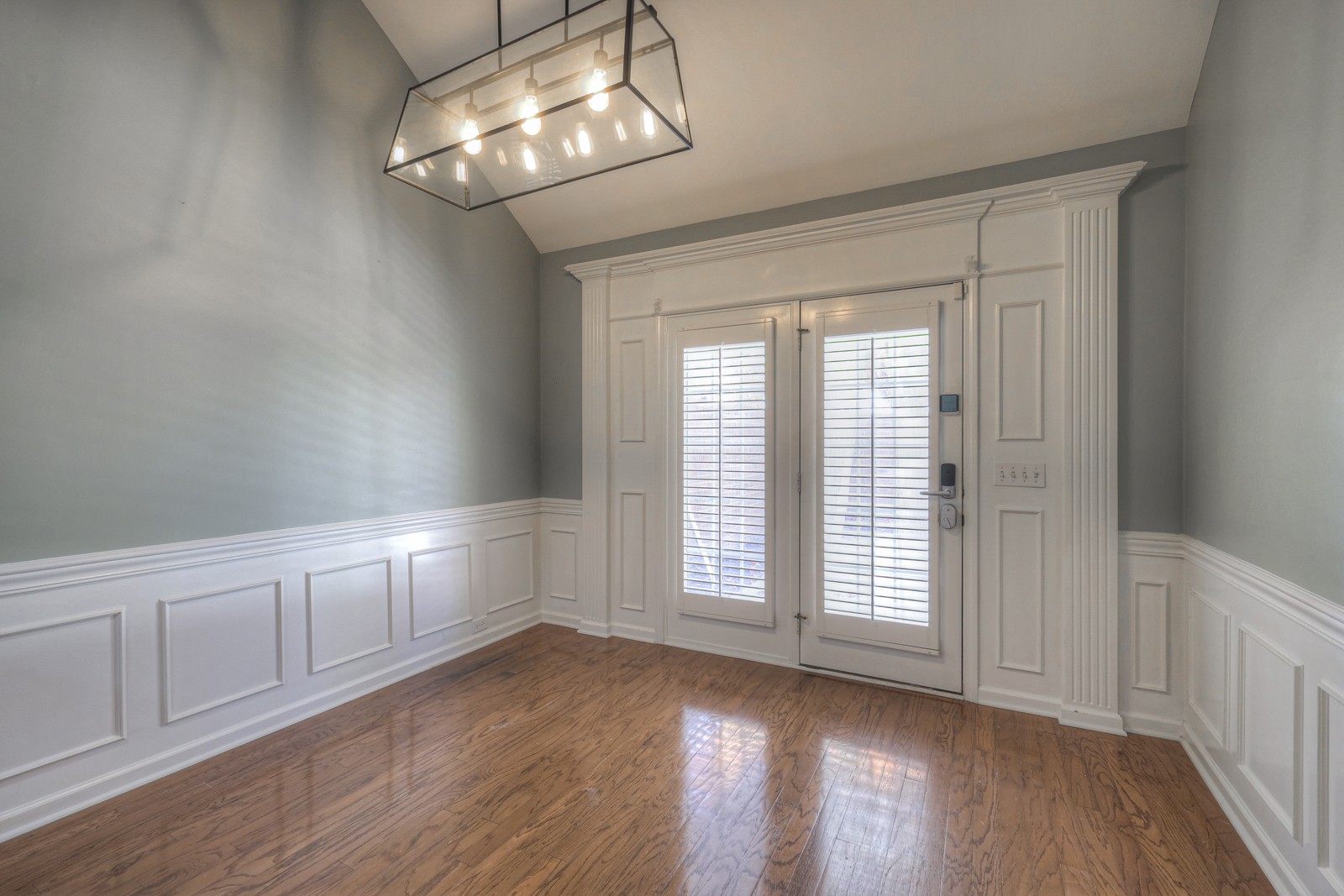 2558 Shinnecock Ct