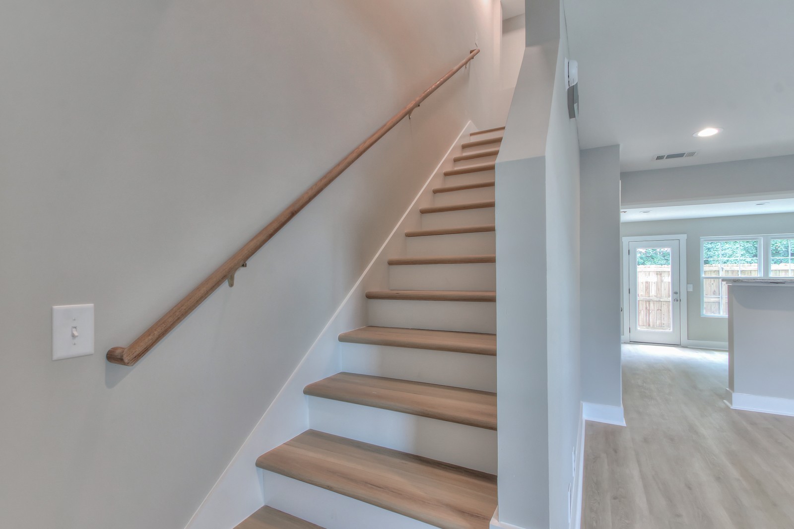347 Shoshone Pl