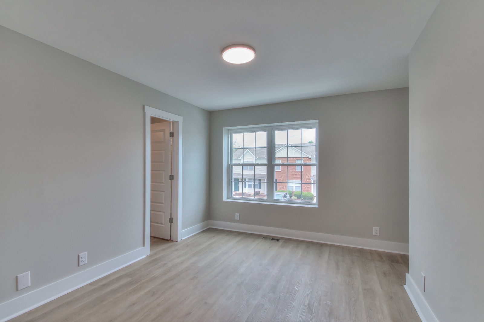 347 Shoshone Pl