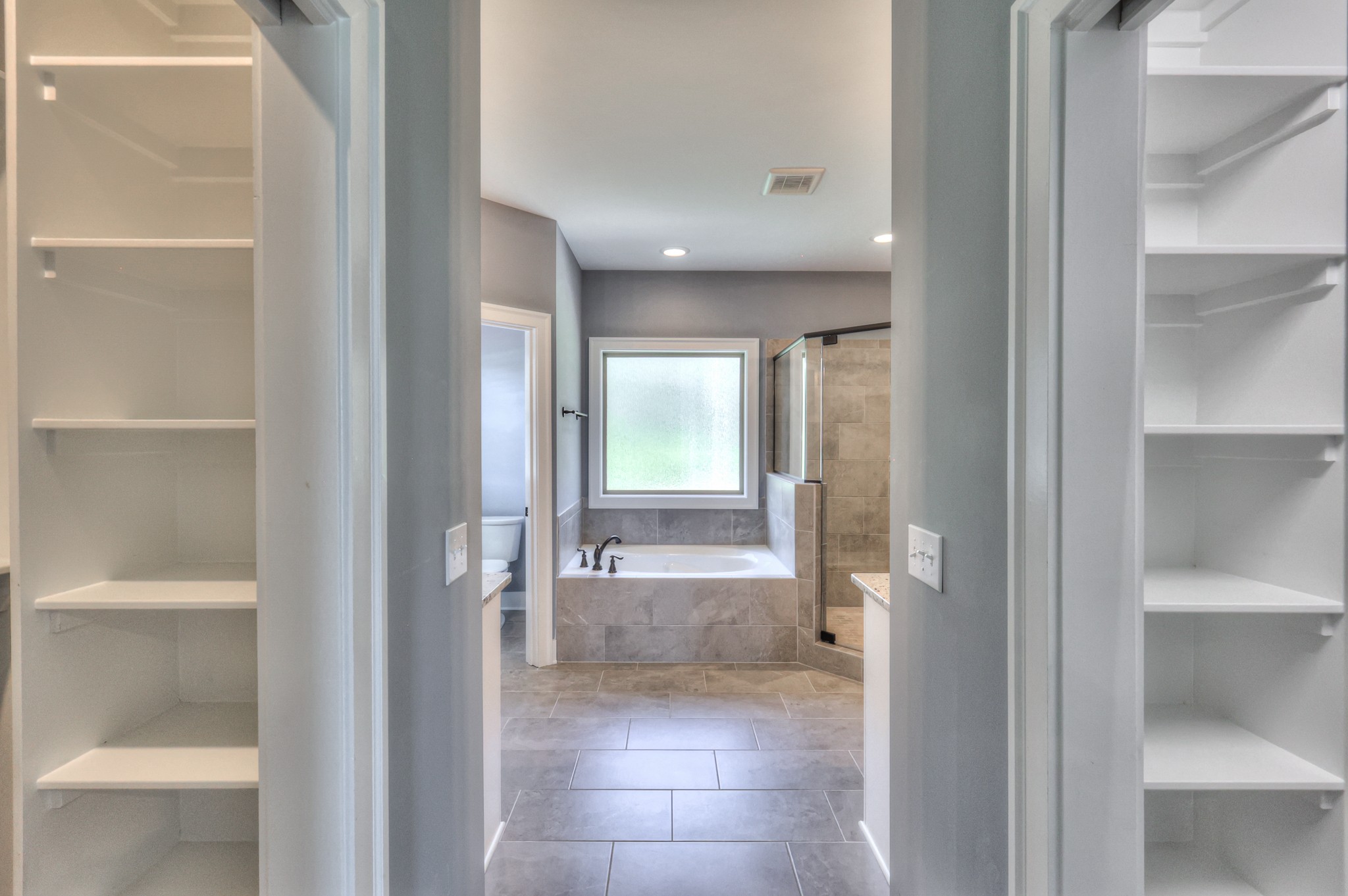 1105 Alex Walker Dr