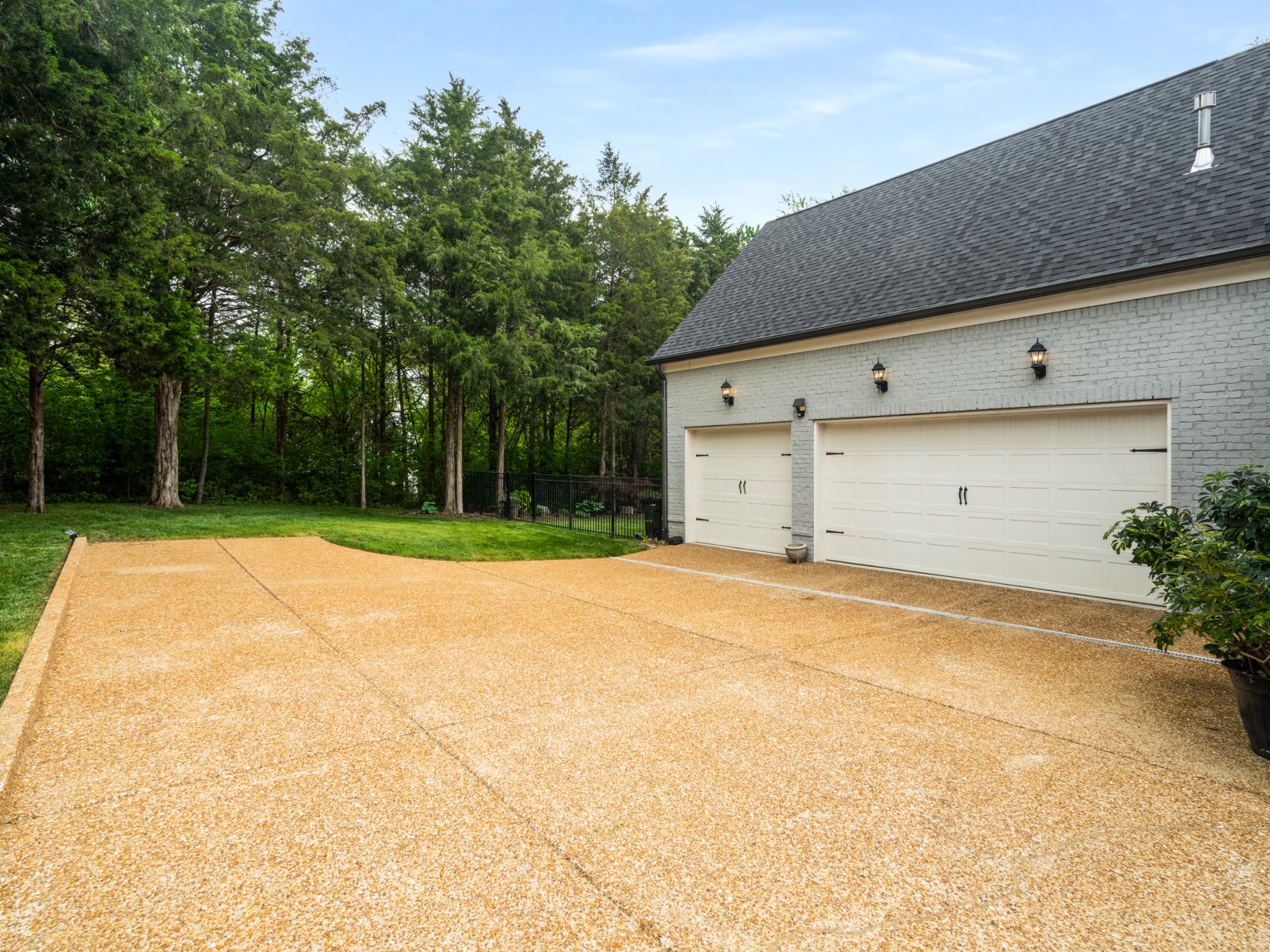 1504 Registry Row