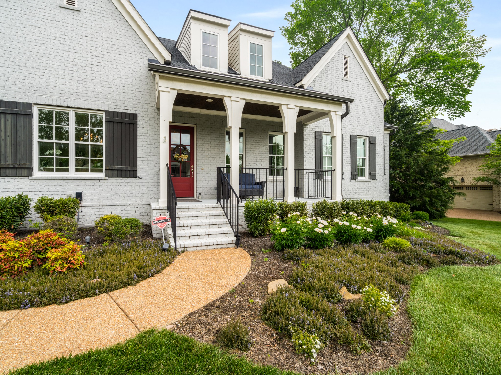 1504 Registry Row
