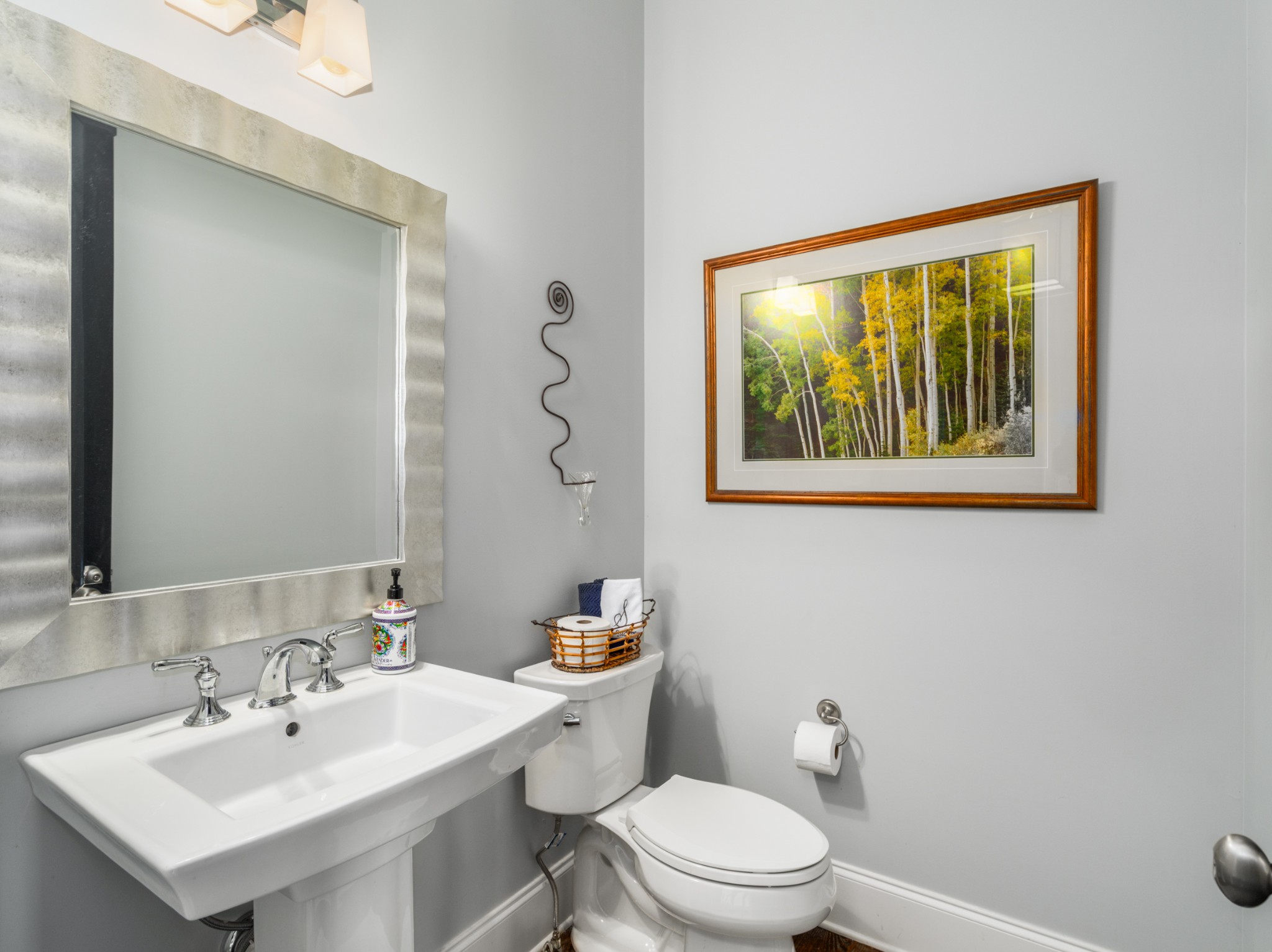 1504 Registry Row