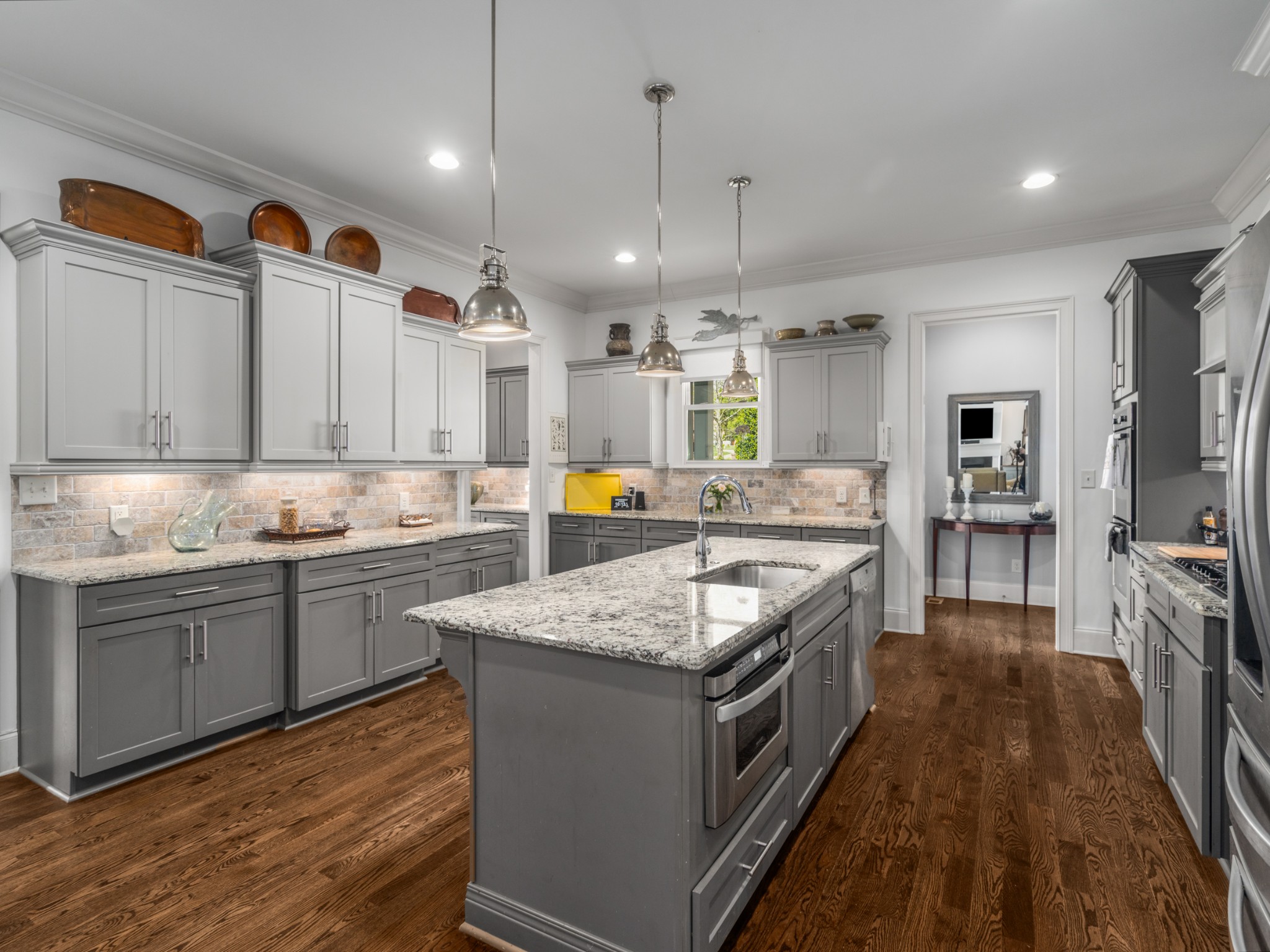 1504 Registry Row