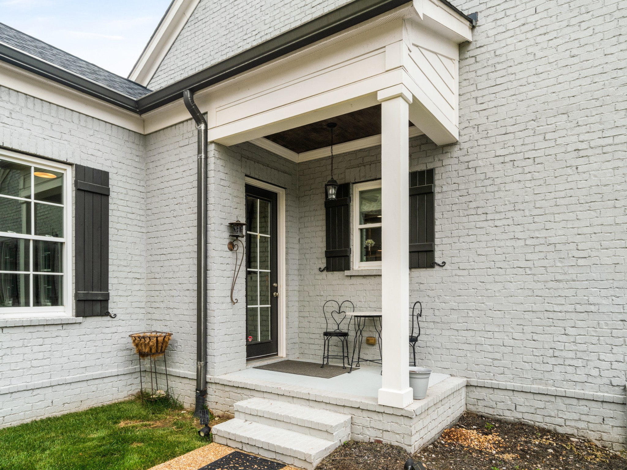 1504 Registry Row