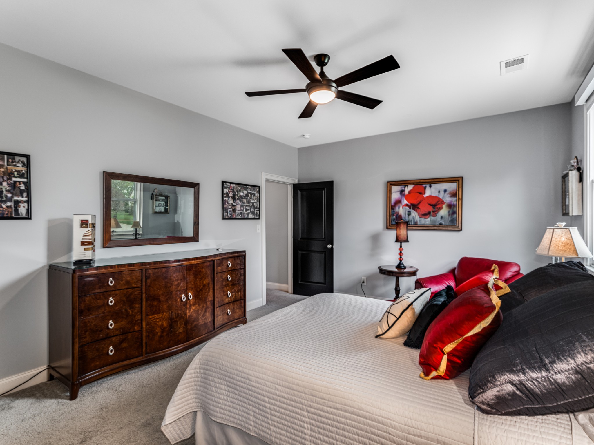 1504 Registry Row