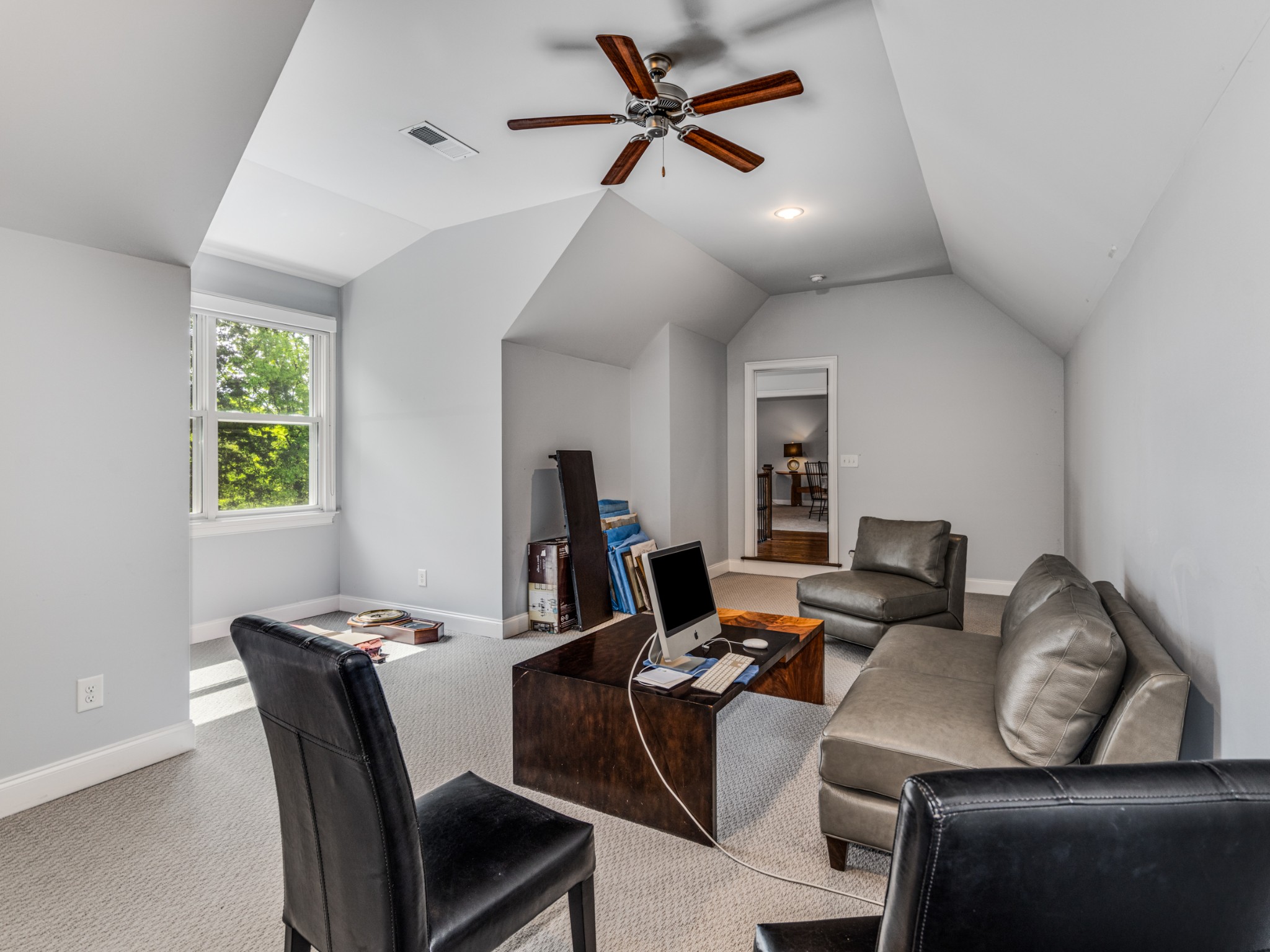 1504 Registry Row