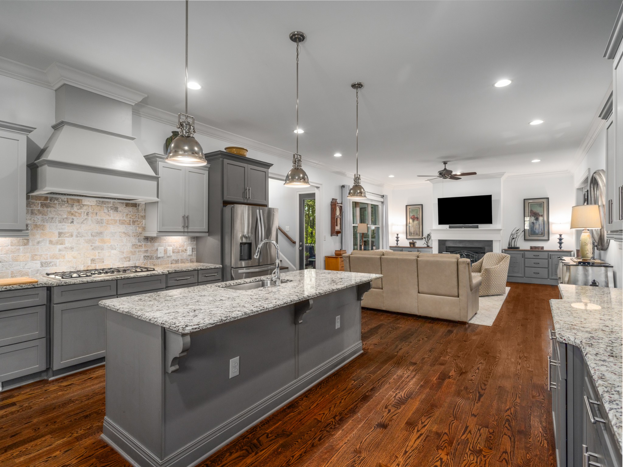 1504 Registry Row