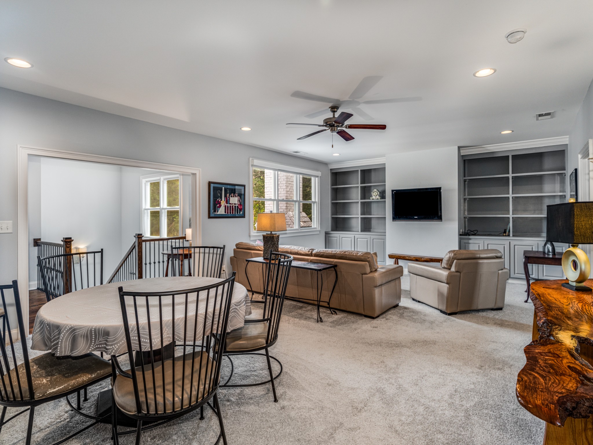 1504 Registry Row