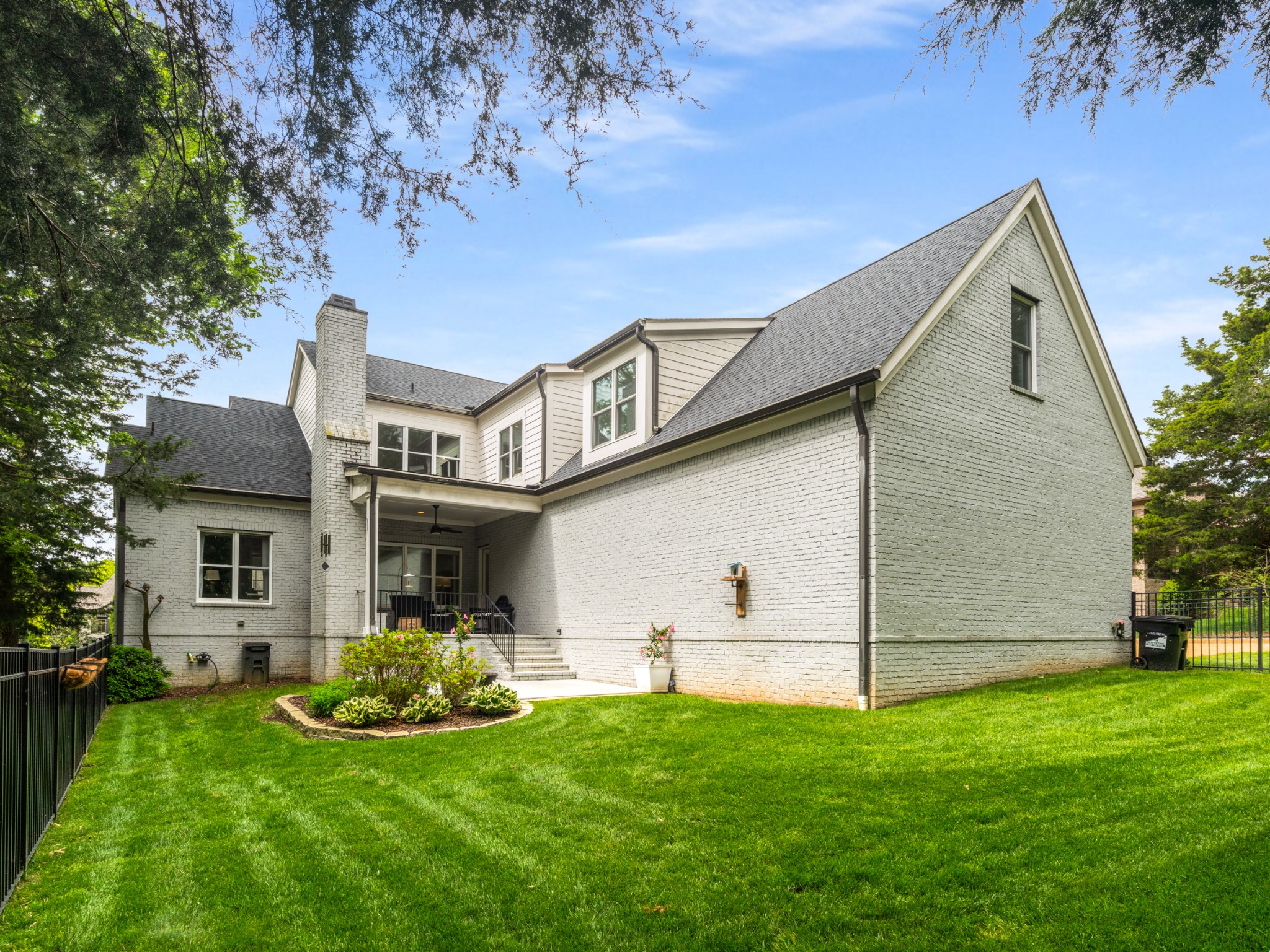 1504 Registry Row